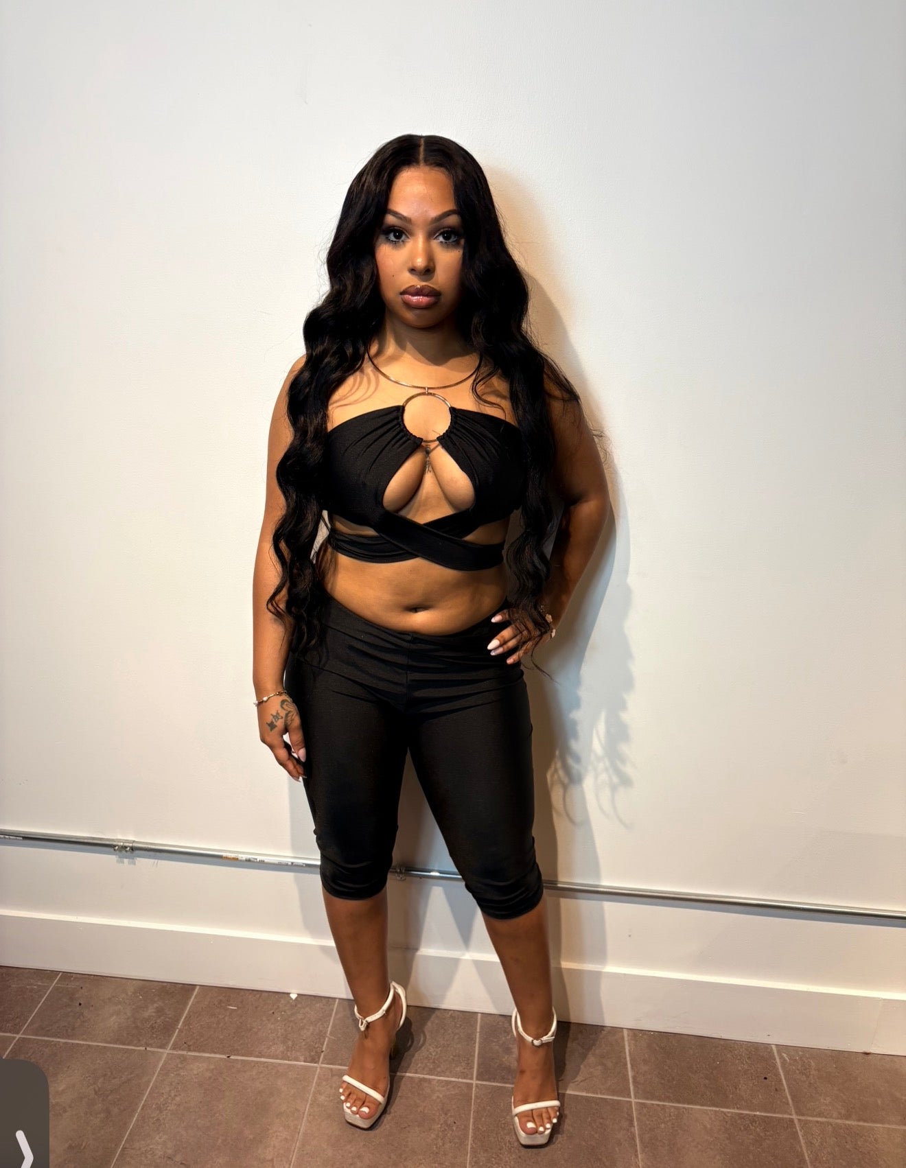 Midnight Cutout Capri Set 🖤
