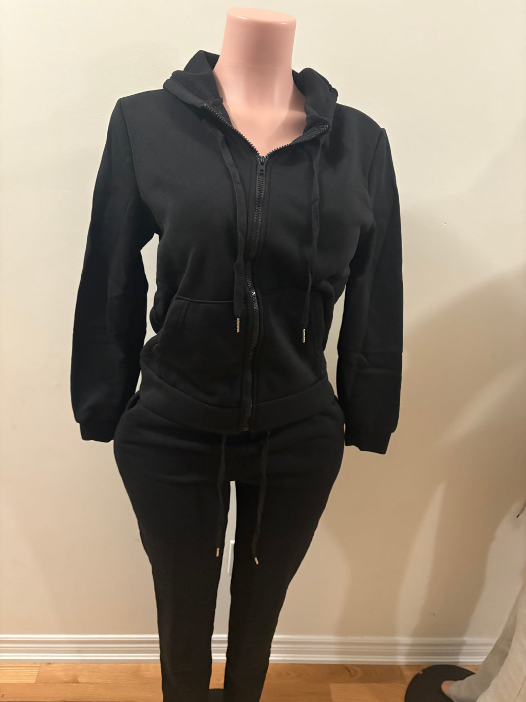 Off-Duty Cozy Tracksuit – Black