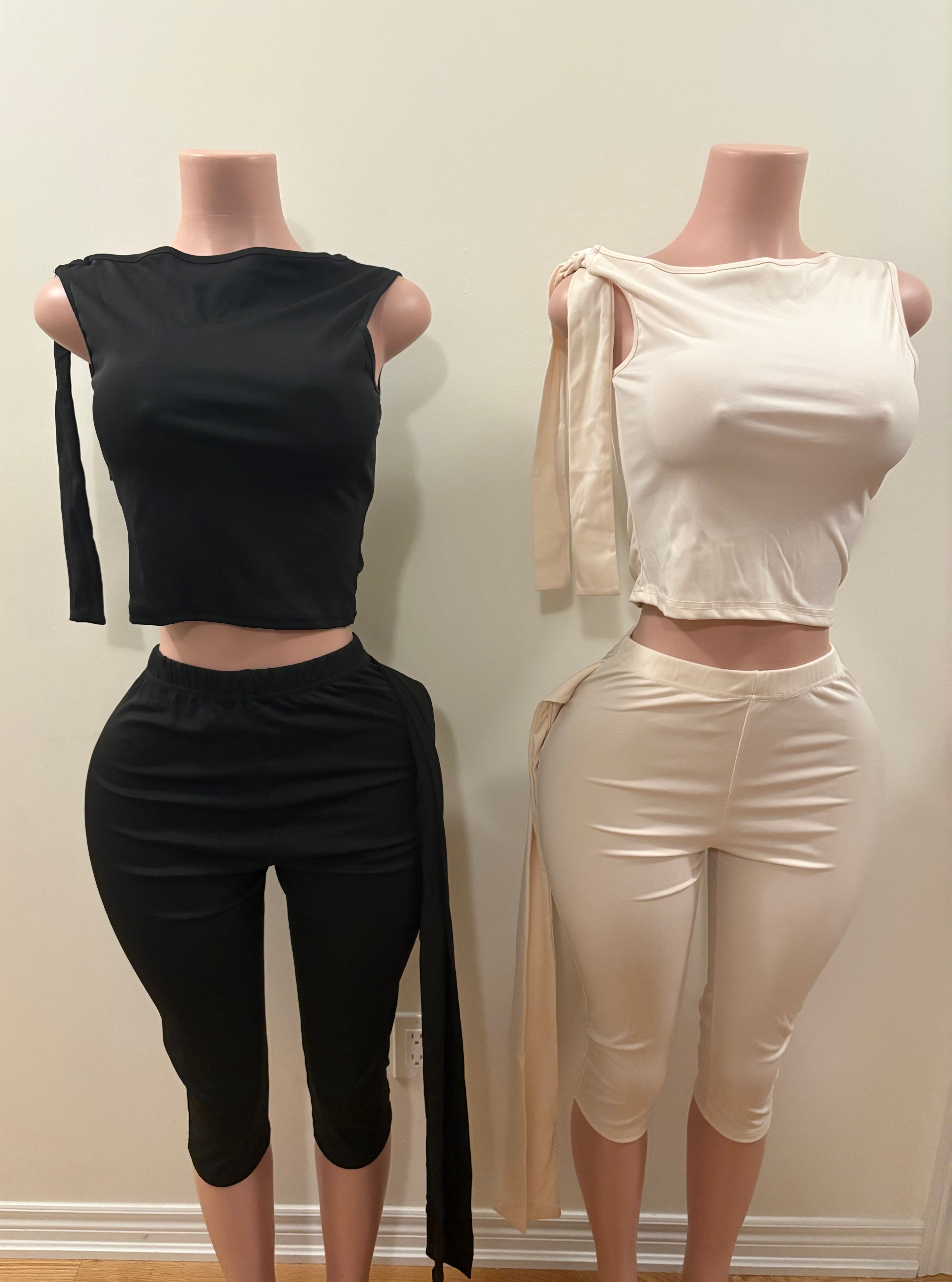 White Or Black Wrap Cutout Set