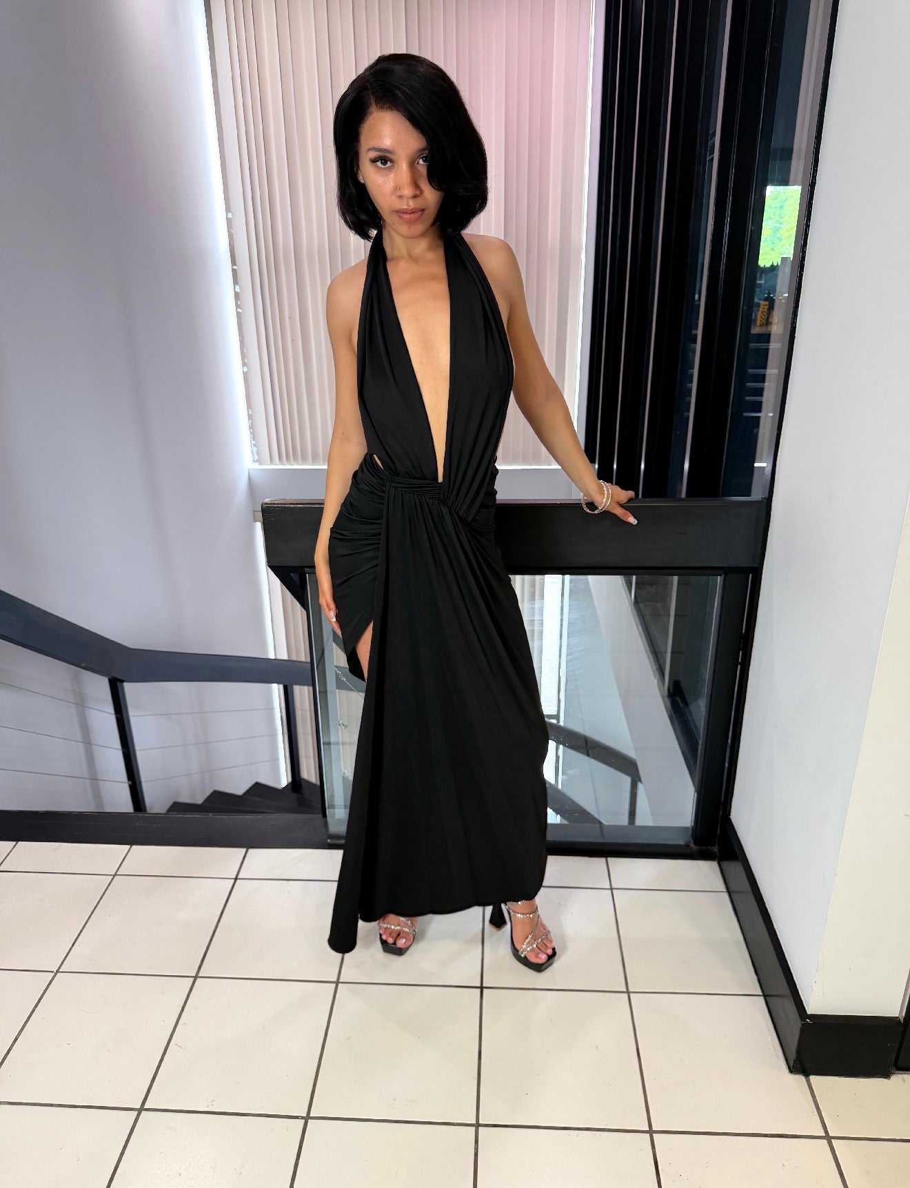 Twist Me Up Maxi Dress – Black
