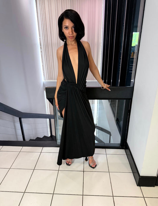 Twist Me Up Maxi Dress – Black